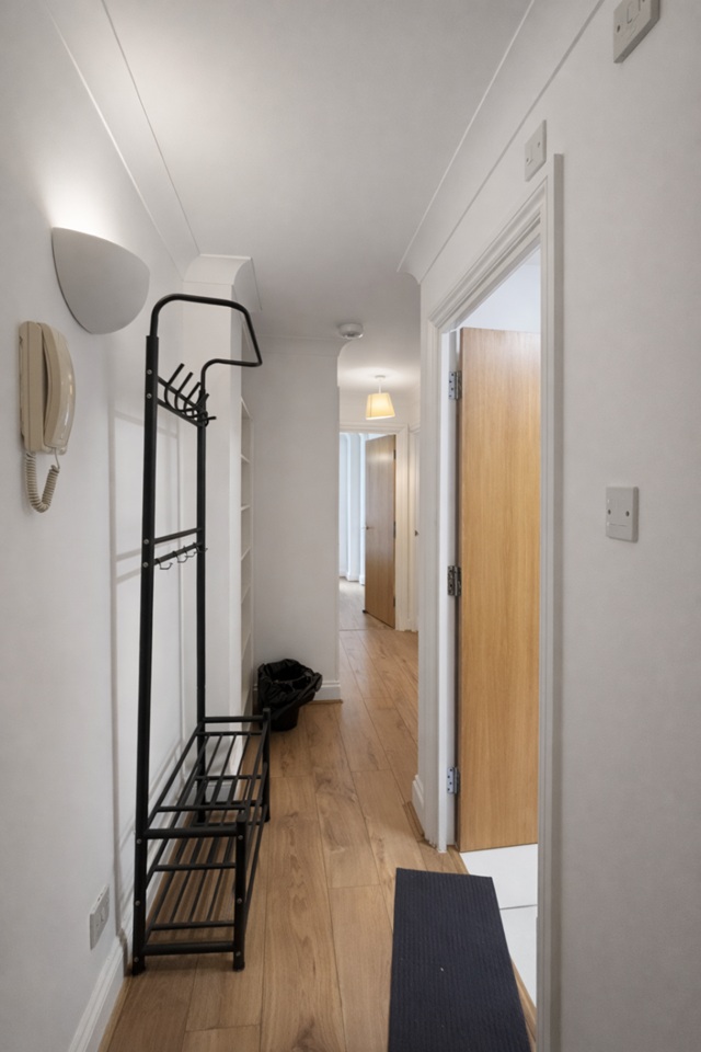 2 Bed Flat, Lizmans House, NW1, N1 7GU