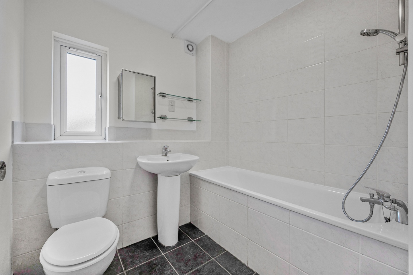Additional image 8 of 2 Bed Semi-Detached House, Chaucer Drive, SE1, N1 7GU