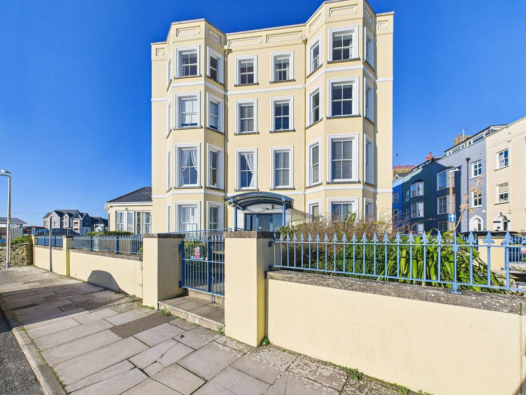 3 bed flat for saleEsplanade, Tenby SA70