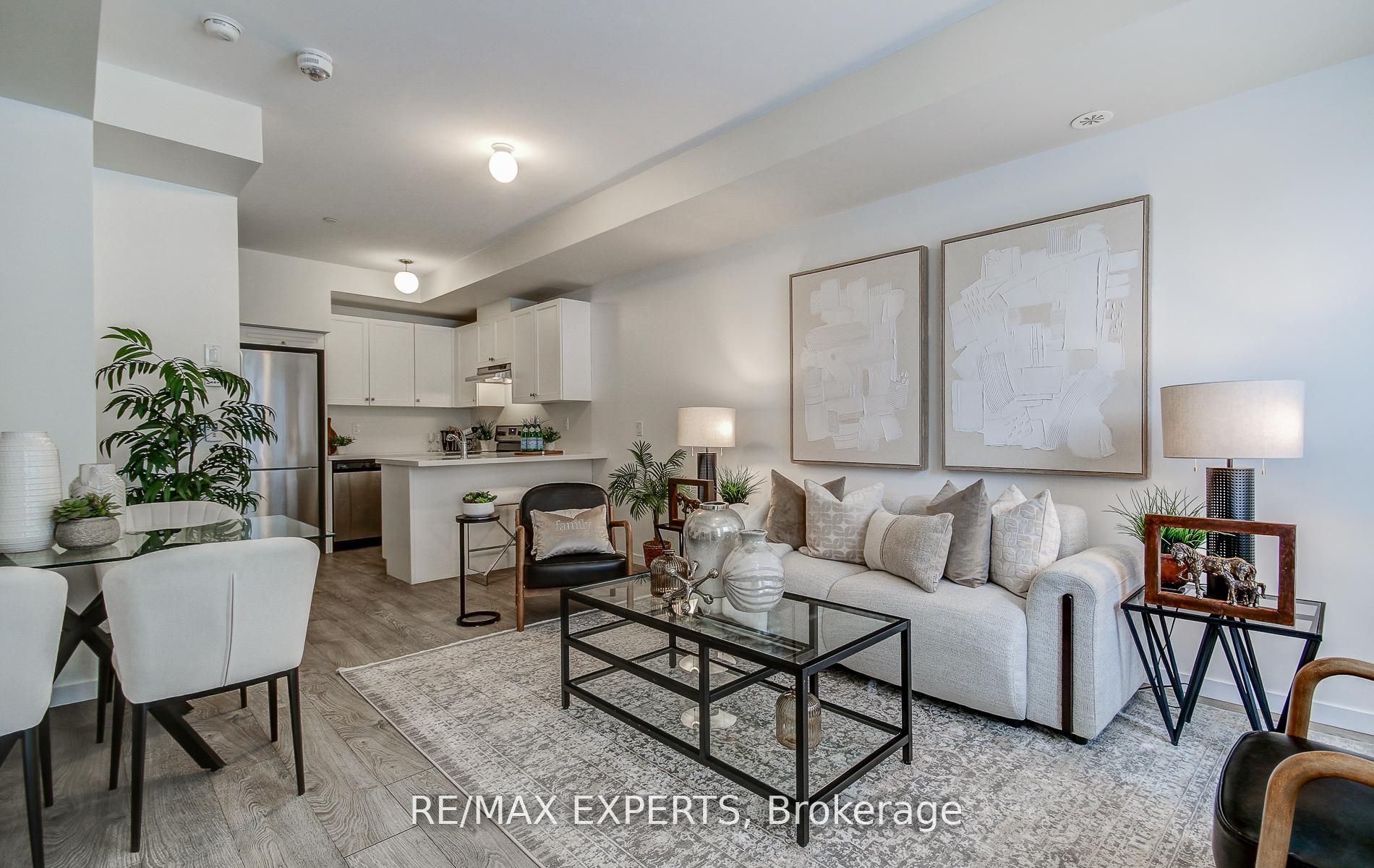 61-300 Alex Gardner Circle, Aurora, ON, L4G 1N4