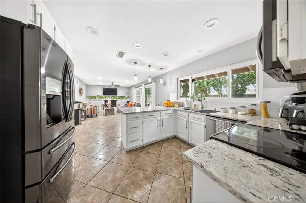 Additional image 19 of 25047 Avenida Balita, Valencia, CA 91355