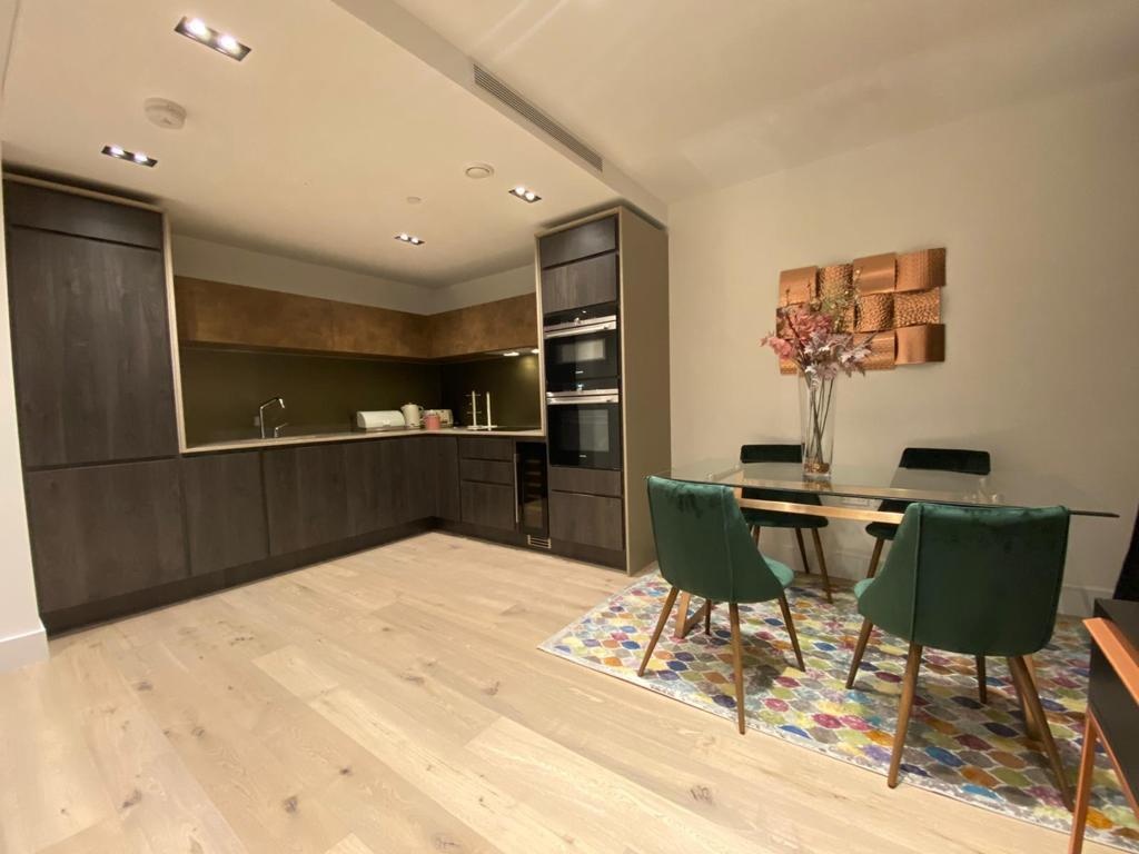 Additional image 13 of 2 Bed Flat, Keybridge Tower, SW8, N1 7GU