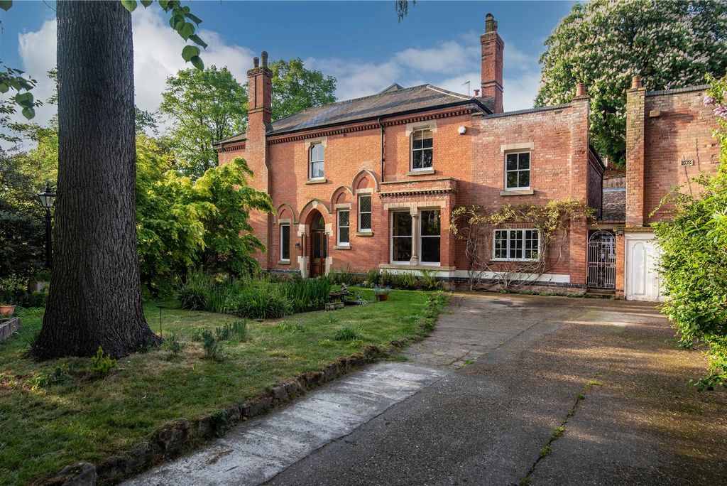 6 bed detached house for saleTattershall Drive, The Park NG7
