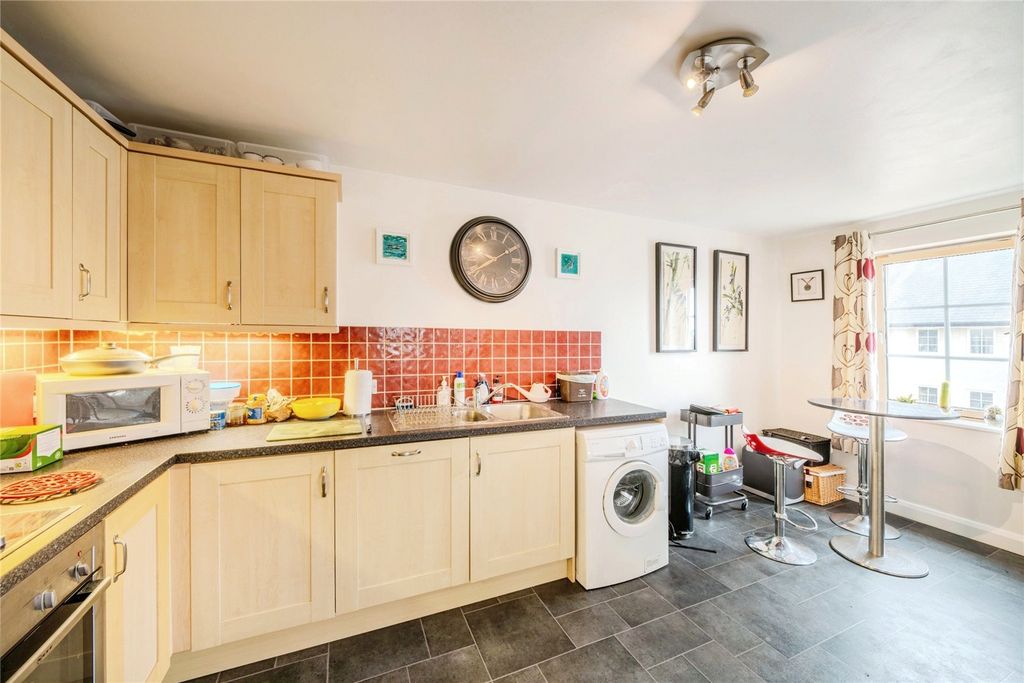 Additional image 6 of 2 bed flat for saleWaters Edge, Lower Burlington Road, Portishead BS20