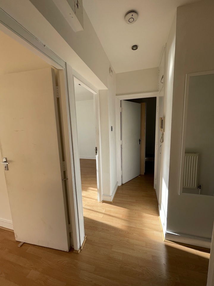 Additional image 4 of 2 Bed Flat, Thessaly Road, SW8, N1 7GU