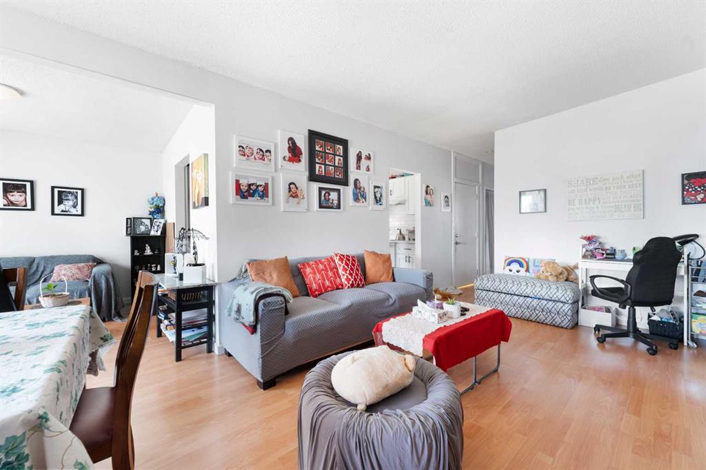 Additional image 6 of 1827 46 Street SE, Calgary, AB, T2B 2J9