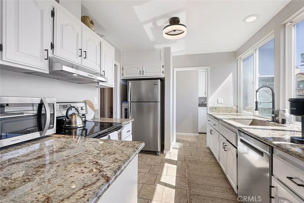 Additional image 47 of 800 Manhattan Ave, Manhattan Beach, CA 90266