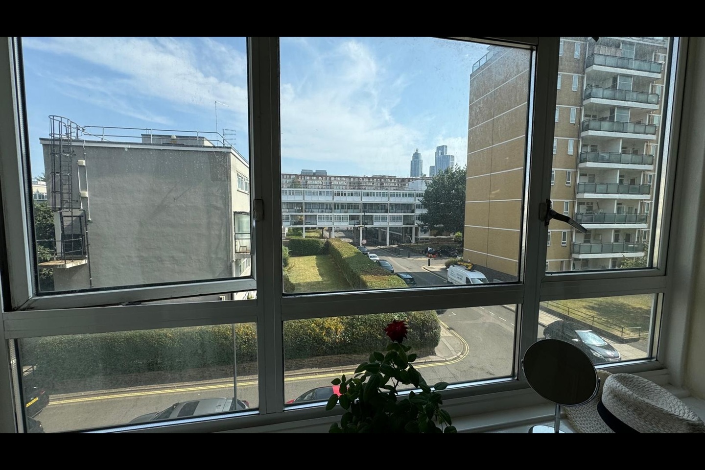 Additional image 2 of Room in a Shared Flat, Churchill Gardens, SW1V, N1 7GU