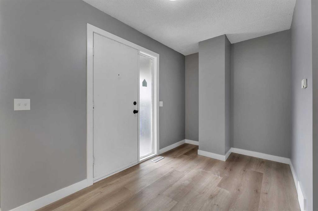 Additional image 4 of 104-7172 Coach Hill Road SW, Calgary, AB, T3H 1C8