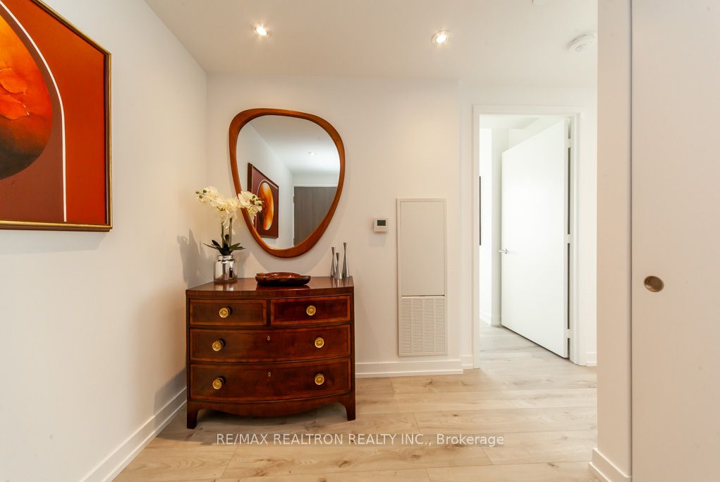 Additional image 3 of 4004-161 Roehampton Avenue, Toronto, ON, M4P 0C8