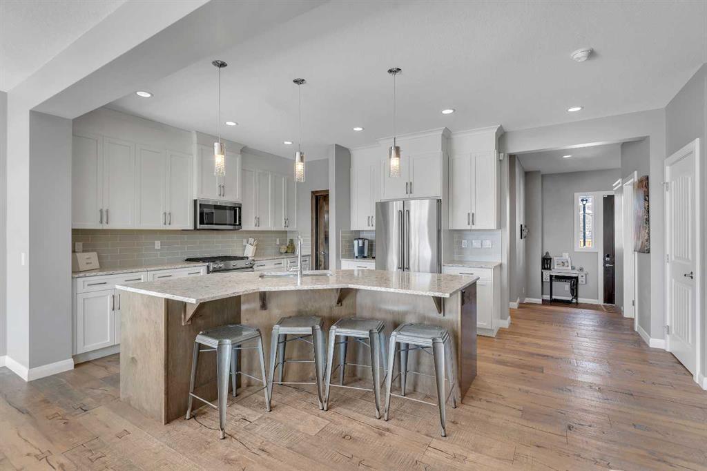 Additional image 3 of 105 Ravenskirk Close SE, Airdrie, AB, t4a0g7