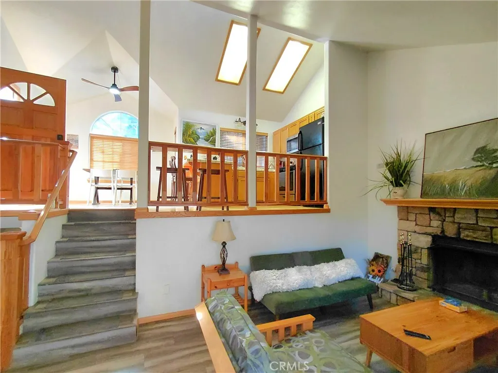 Additional image 17 of 729 E Victoria Court, Lake Arrowhead, CA 92352