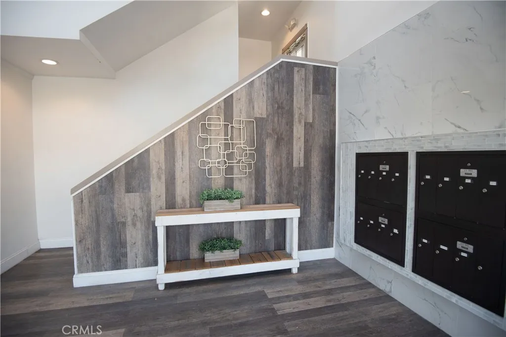 Additional image 3 of 10900 Blix St Unit 14, North Hollywood, CA 91602