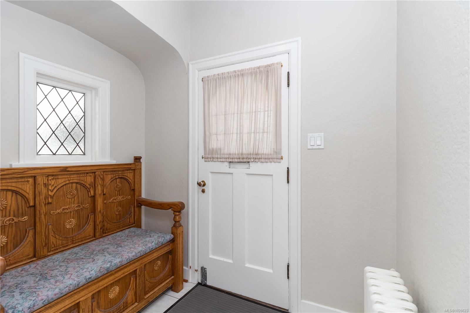 Additional image 6 of 1811 Hollywood Crescent, Victoria, BC, V8S 1J2