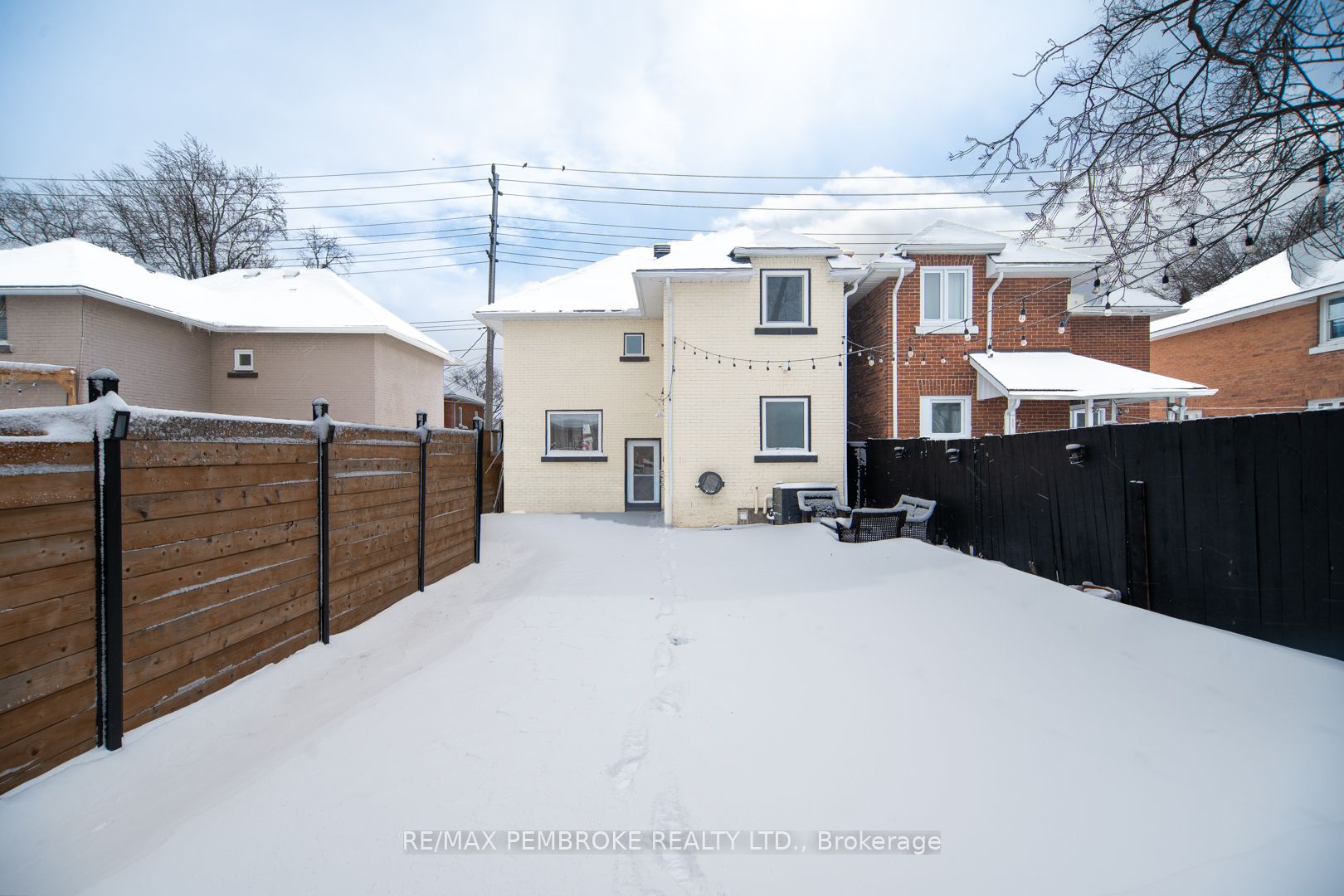 Additional image 2 of 332 Third Avenue, Pembroke, ON, K8A 5G6