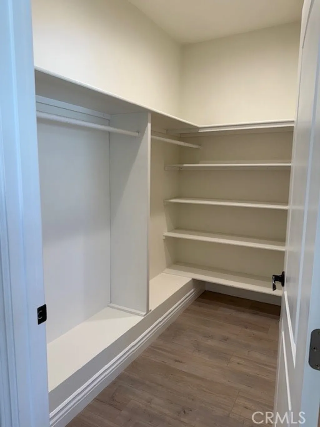 Additional image 15 of 17647 Hamlin St, Lake Balboa, CA 91406