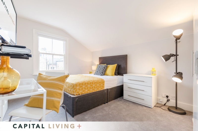 Room in a Shared House, Queenstown Road Battersea Station, SW8, N1 7GU