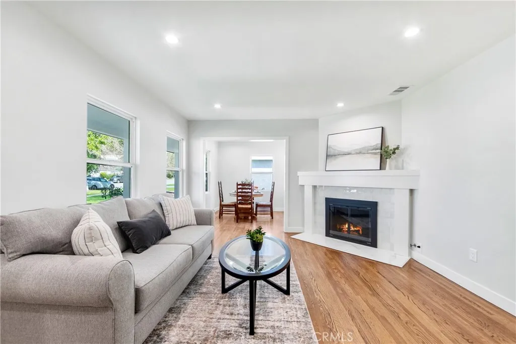 Additional image 6 of 406 Eton Dr, Burbank, CA 91504