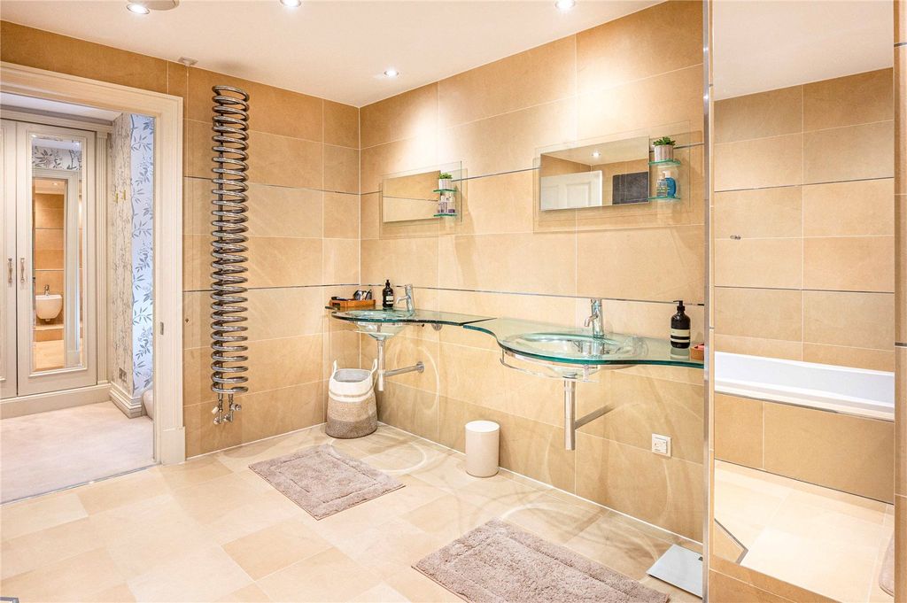 Additional image 19 of 3 bed flat for saleWyfold Court, Kingwood, Oxfordshire RG9