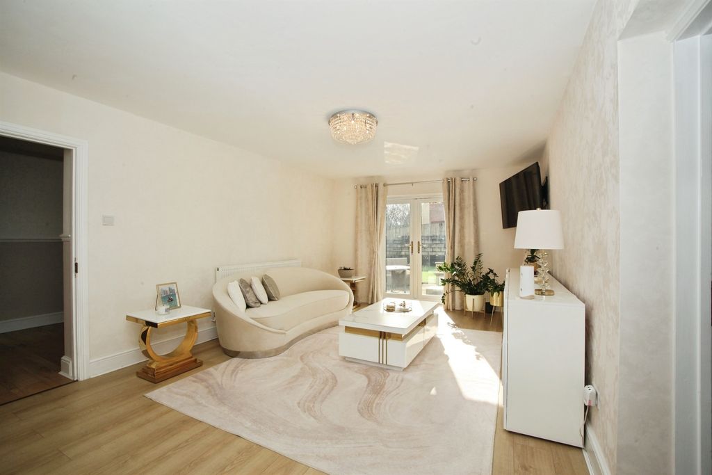 Additional image 3 of 5 bed detached house for saleMill Lane, Cross Inn, Pontyclun CF72