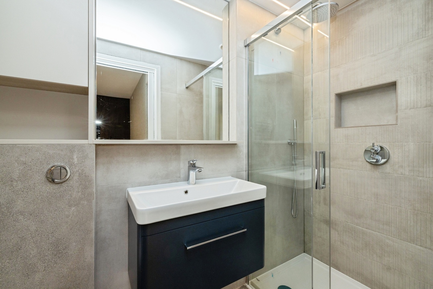 Additional image 11 of 2 Bed Flat, Old Gloucester St, WC1N, N1 7GU