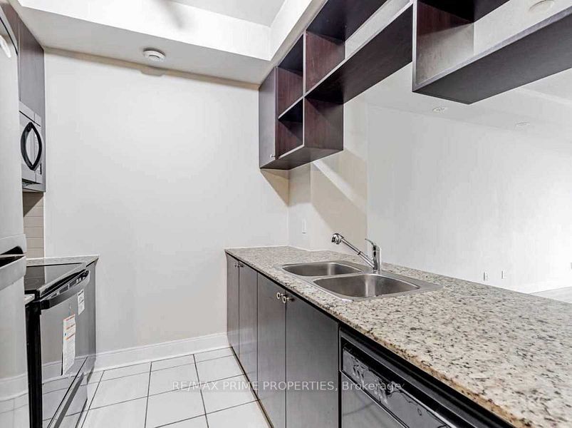 Additional image 5 of Th69-315 Village Green Square, Toronto, ON, M1S 0L2