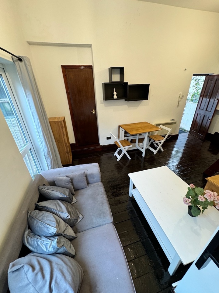 Additional image 10 of 1 Bed Flat, Camden High Street, NW1, N1 7GU