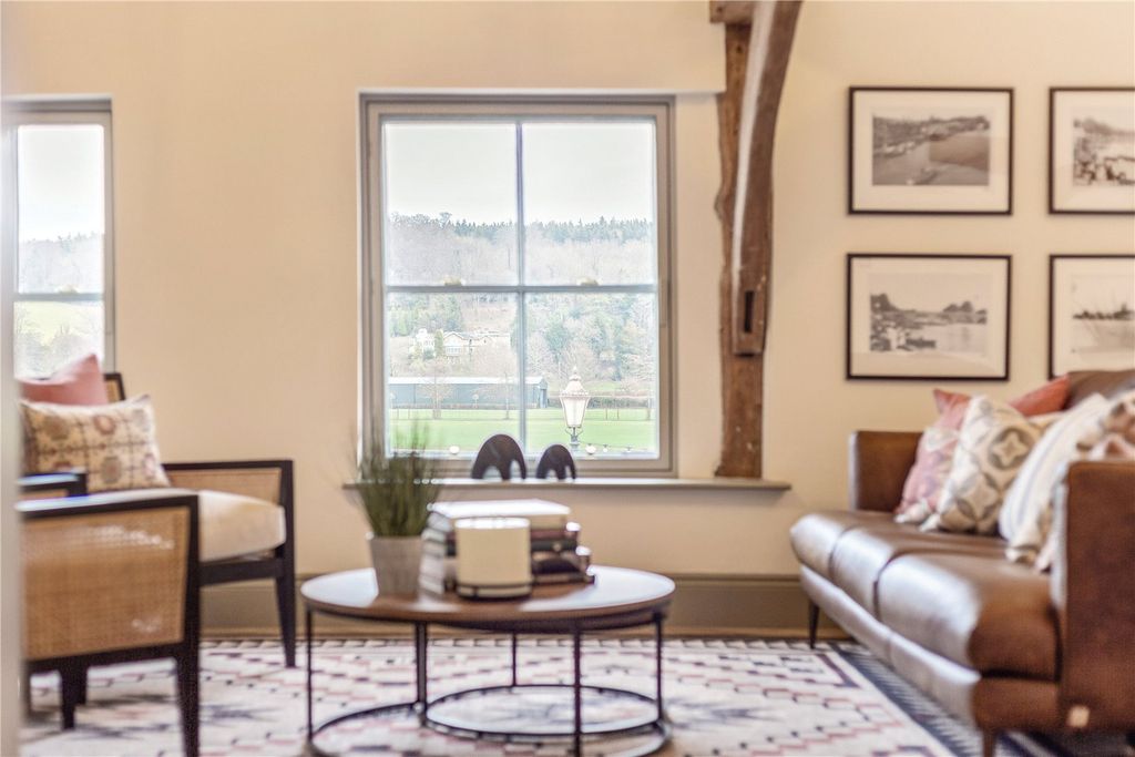 Additional image 9 of 2 bed flat for saleThameside, Henley-On-Thames, Oxfordshire RG9