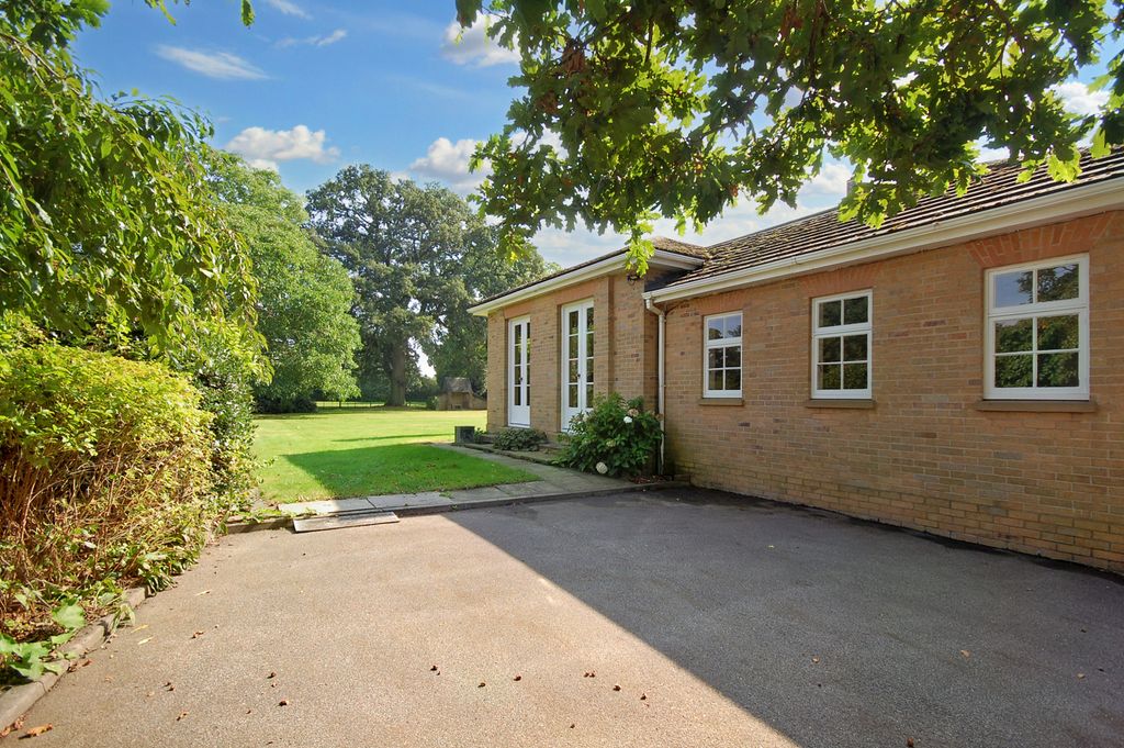 Additional image 26 of 5 bed detached house for saleGainsborough Road, Market Rasen LN8