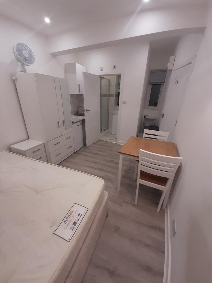 Additional image 22 of Studio Flat, London, SW1V, N1 7GU