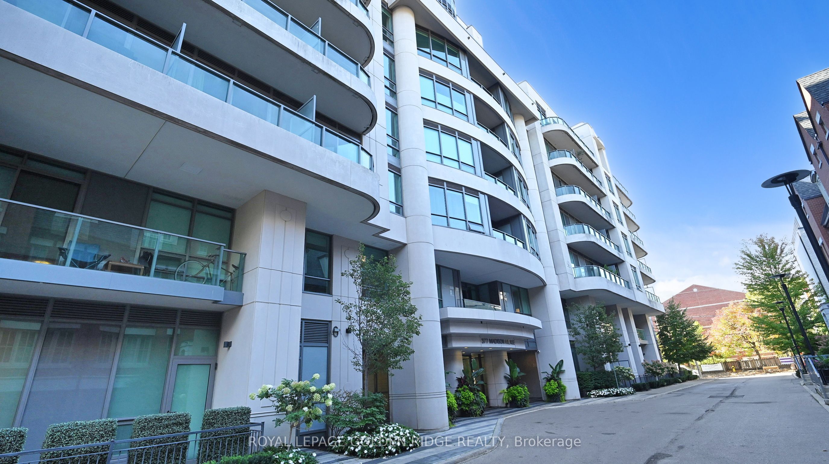 Additional image 3 of 224-377 Madison Avenue, Toronto, ON, M4V 3E1