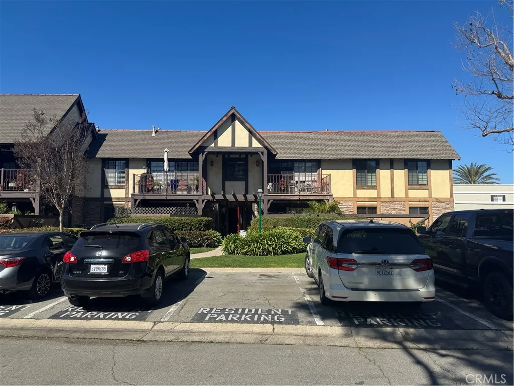 3685 S Bear St, Santa Ana, CA 92704