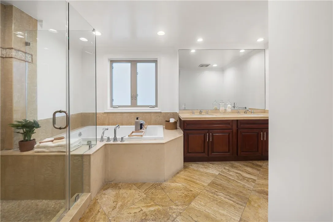 Additional image 52 of 918 S Wooster Street Unit 2, Los Angeles, CA 90035