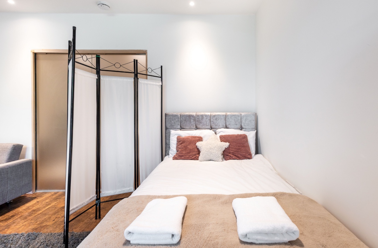 Additional image 8 of 3 Bed Flat, Valetta House, SW11, N1 7GU