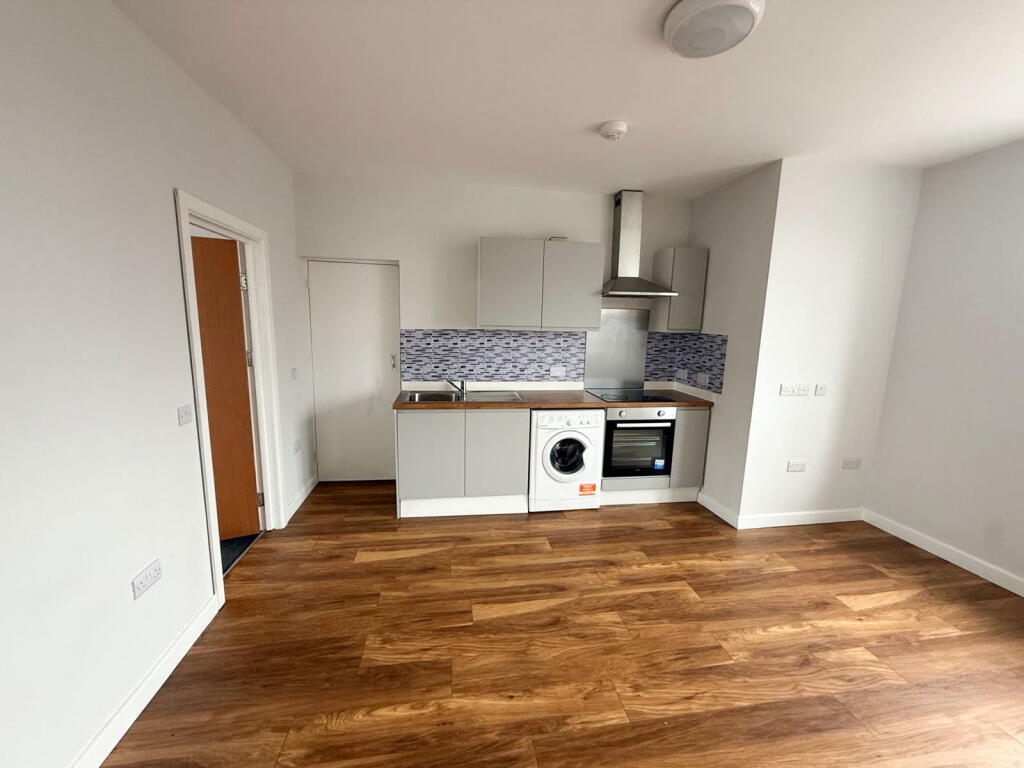 Additional image 2 of 445b Brays Road, Birmingham, B26 2RR