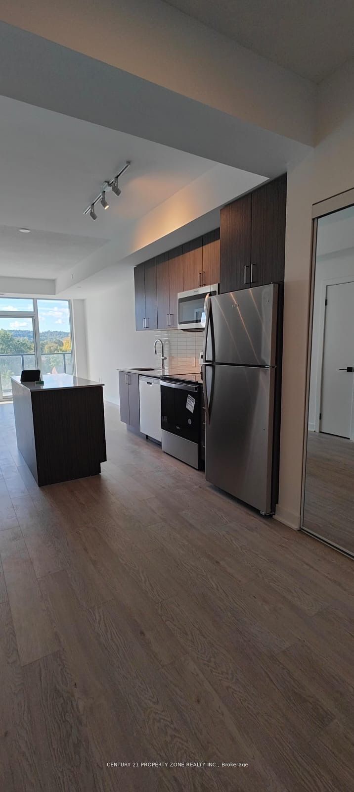 Additional image 4 of 405-2782 Barton Street E, Hamilton, ON, L8E 2J8