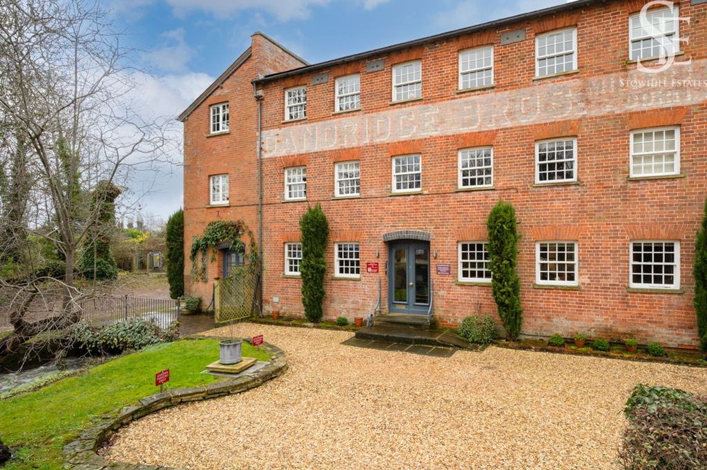 3 bed flat for saleDandridges Mill, East Hanney OX12