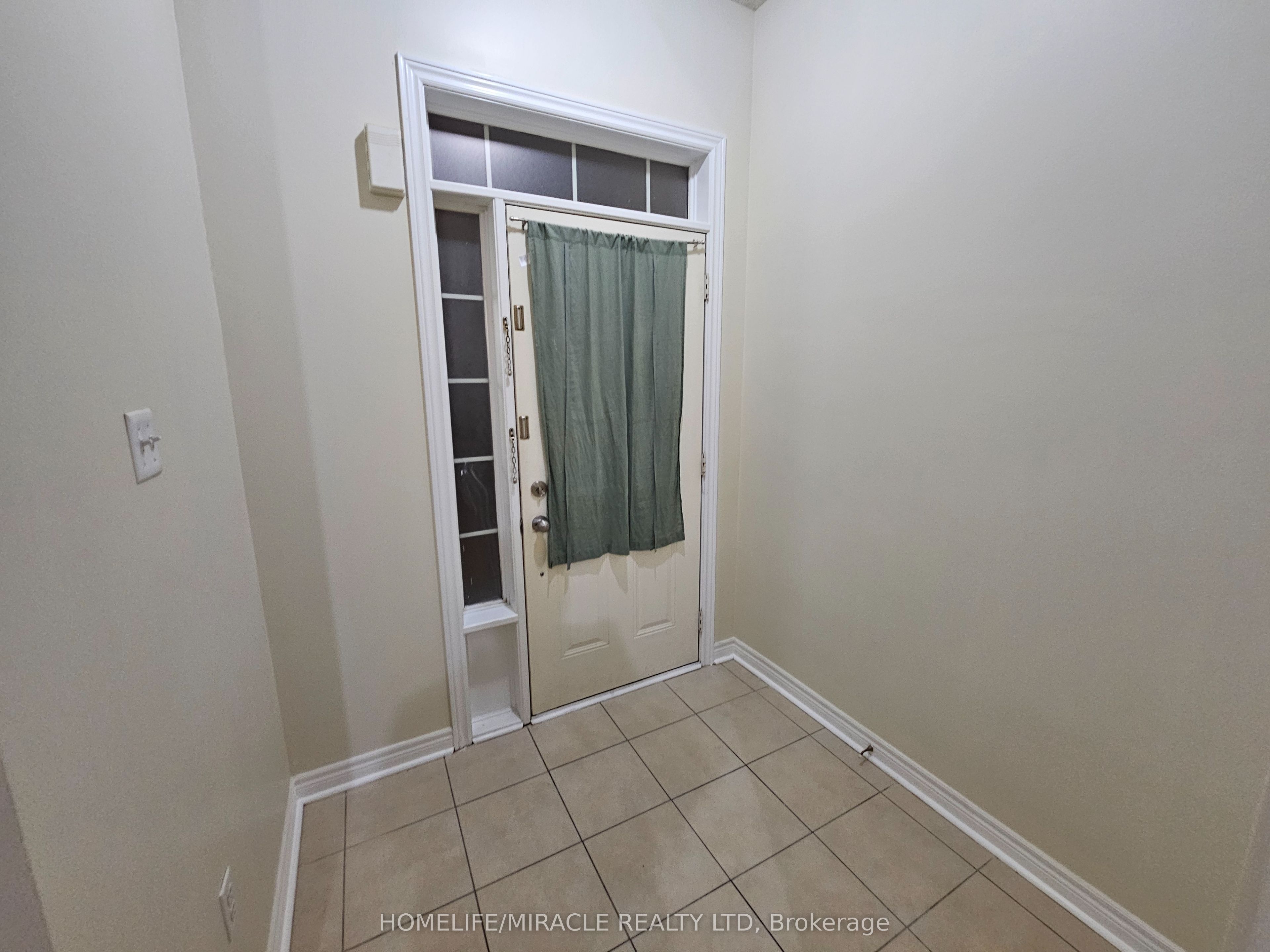 Additional image 3 of 868 Oasis Drive