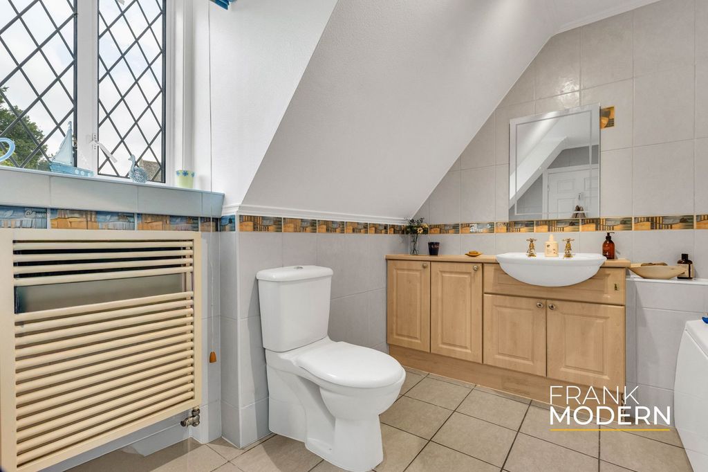 Additional image 38 of 5 bed semi-detached house for saleAbbey Place, Thorney PE6