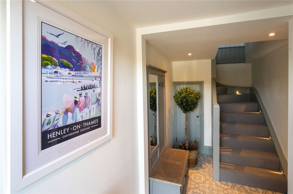 Additional image 19 of 2 bed flat for saleThameside, Henley-On-Thames, Oxfordshire RG9