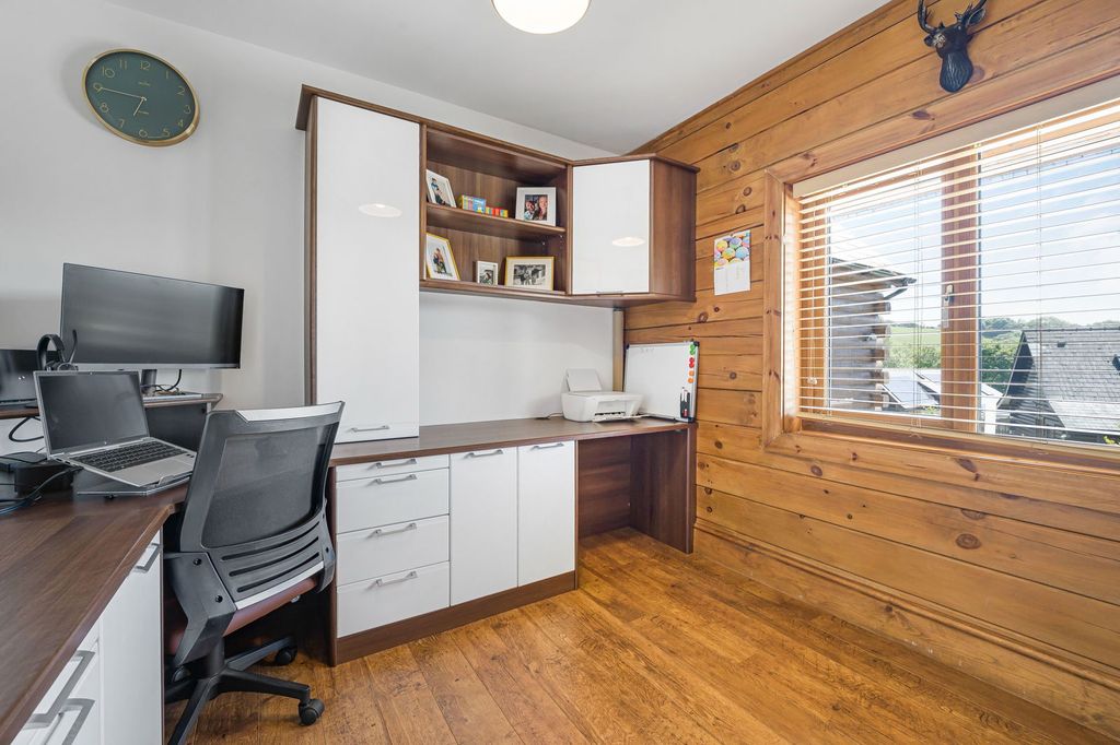 Additional image 14 of 5 bed detached house for saleOakmead Road, Llanharan, Pontyclun CF72