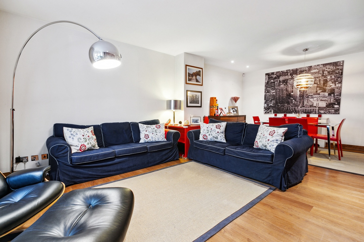 2 Bed Flat, Emperors Gate, SW7, N1 7GU