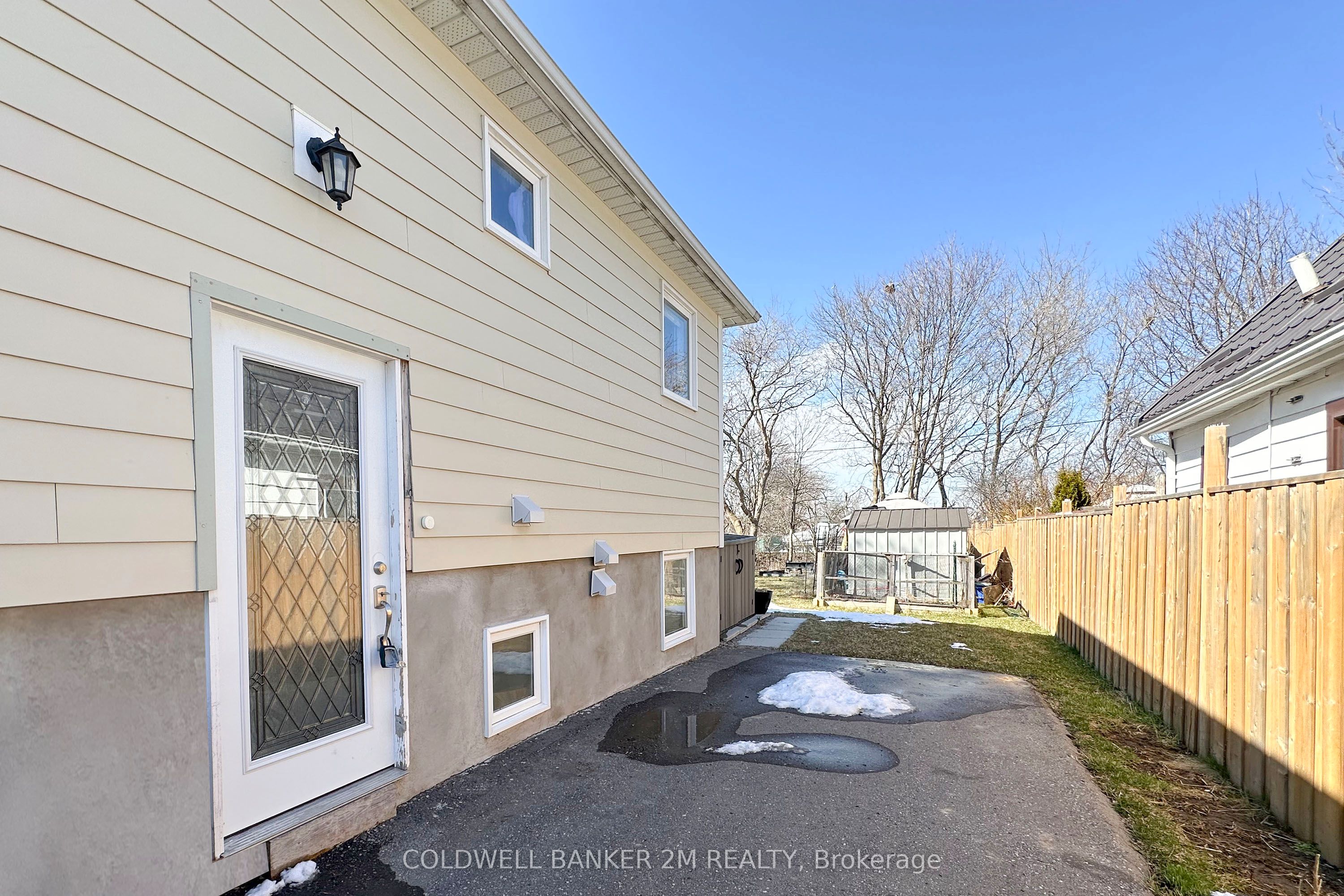 Additional image 2 of 2-230 Annis Street, Oshawa, ON, L1H 3P4