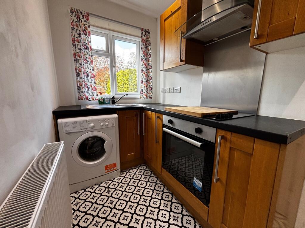 Additional image 5 of Worlds End Lane