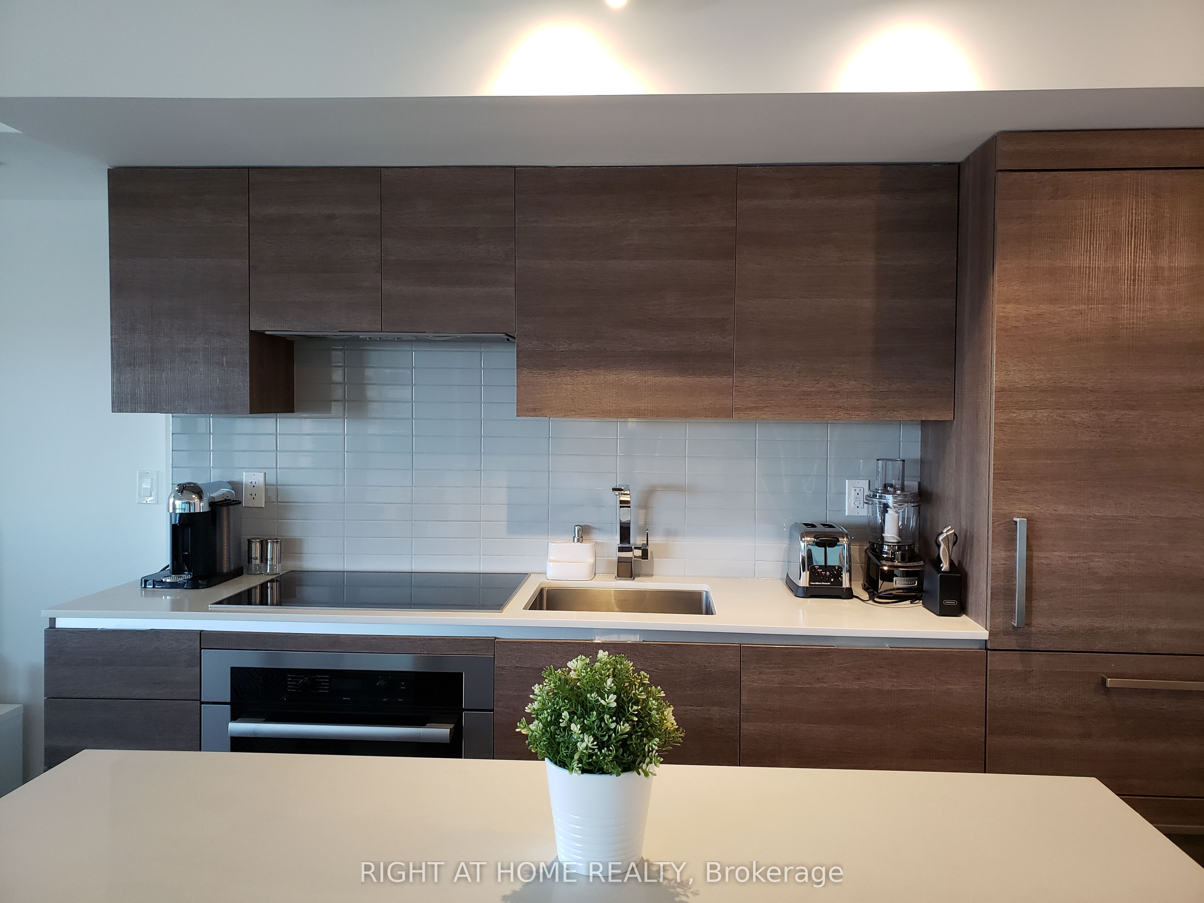 Additional image 4 of 1610-200 Bloor Street W, Toronto, ON, M5S 0B1