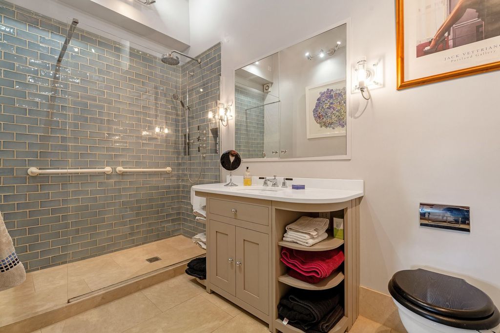 Additional image 12 of 2 bed flat for saleBliss Mill, Chipping Norton OX7