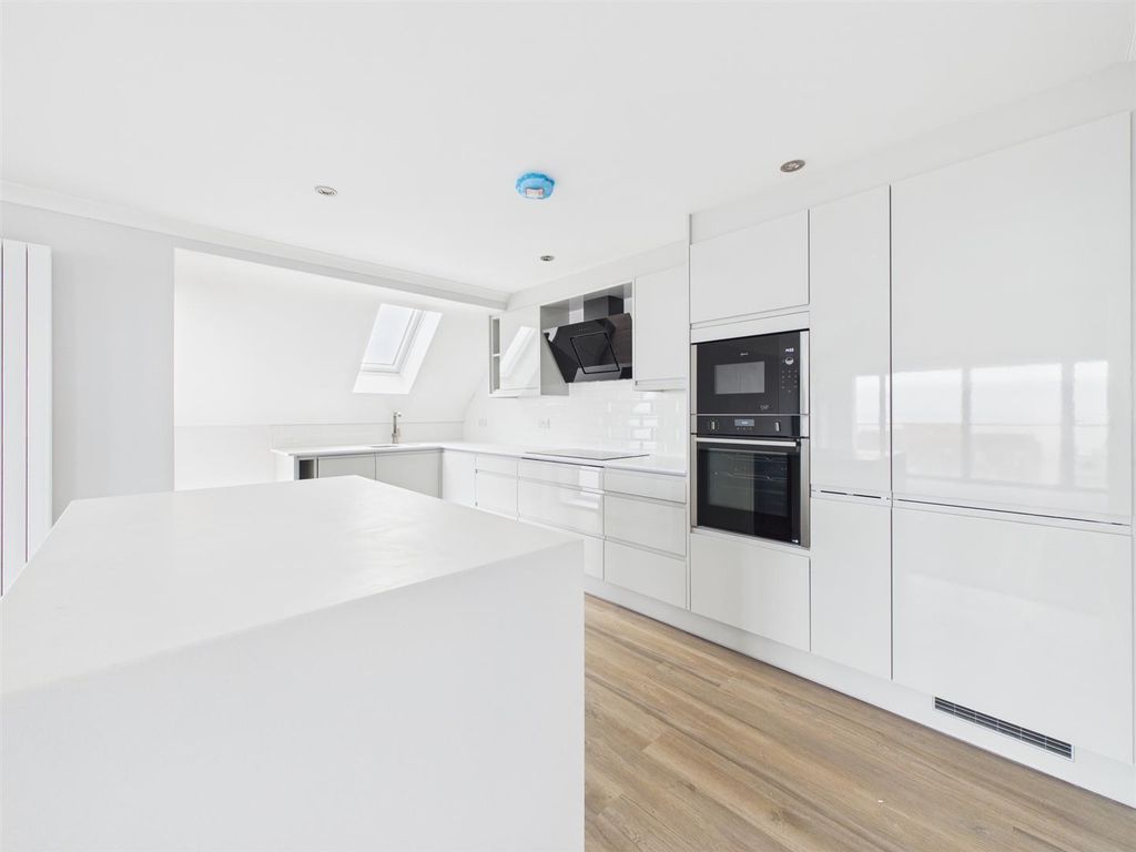 Additional image 9 of 2 bed flat for saleVictoria Road, Wallasey CH45