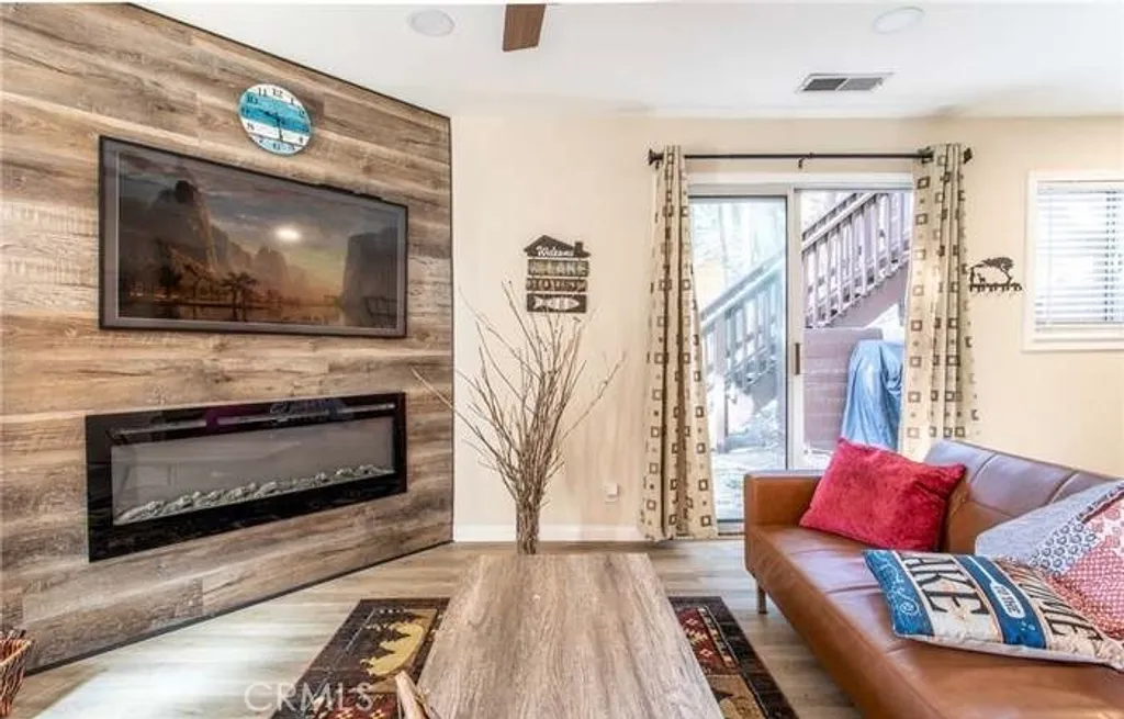 Additional image 5 of 27981 Rainbow Drive, Lake Arrowhead, CA 92352