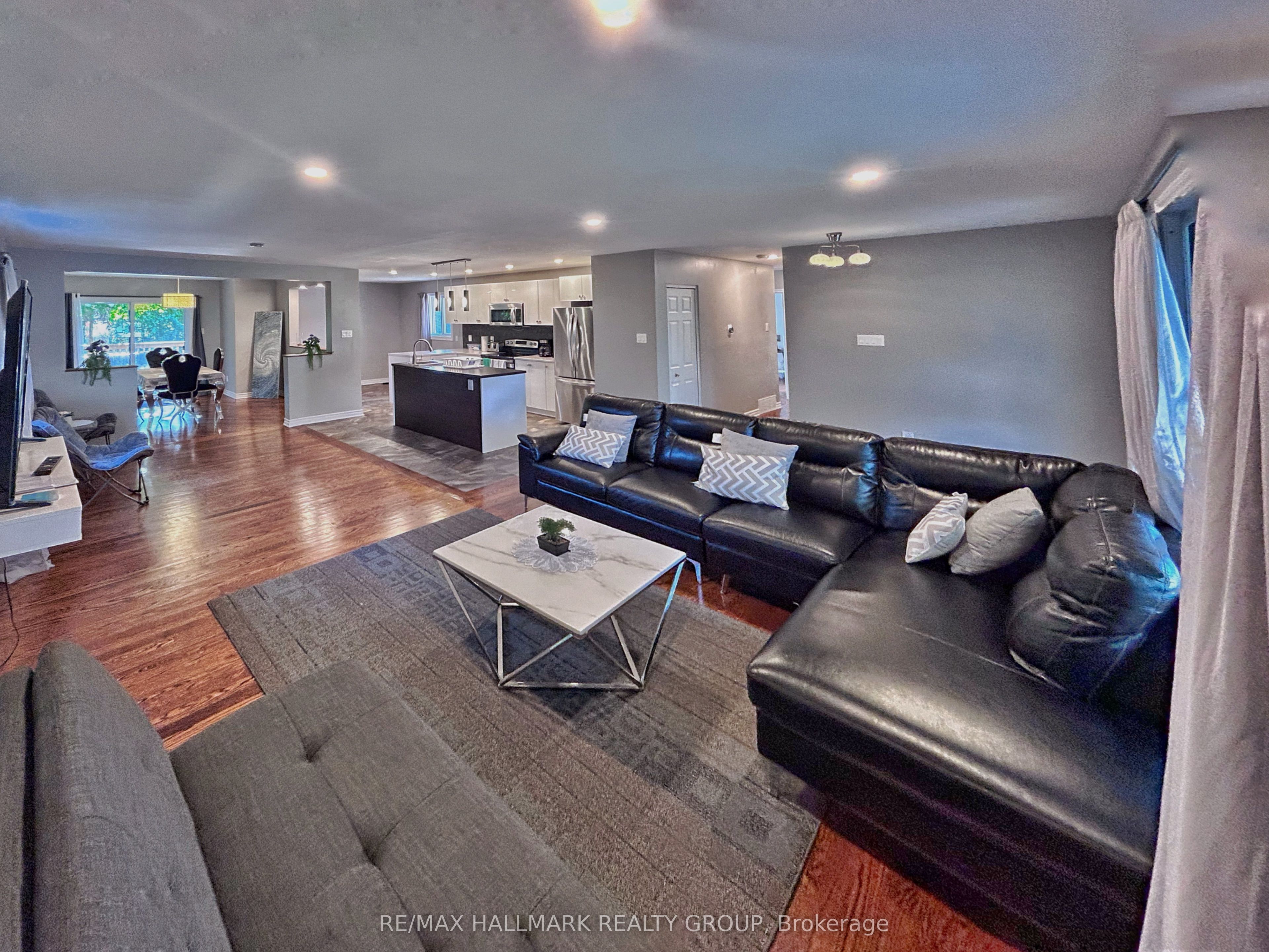 Additional image 3 of 18 Forest Park Avenue, Ottawa, ON, K2E 5A1
