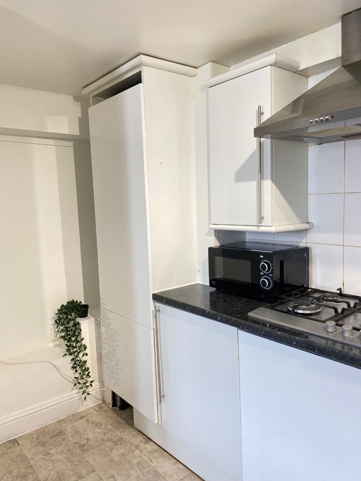 Additional image 11 of 2 Bed Flat, Brick Lane, E1, N1 7GU